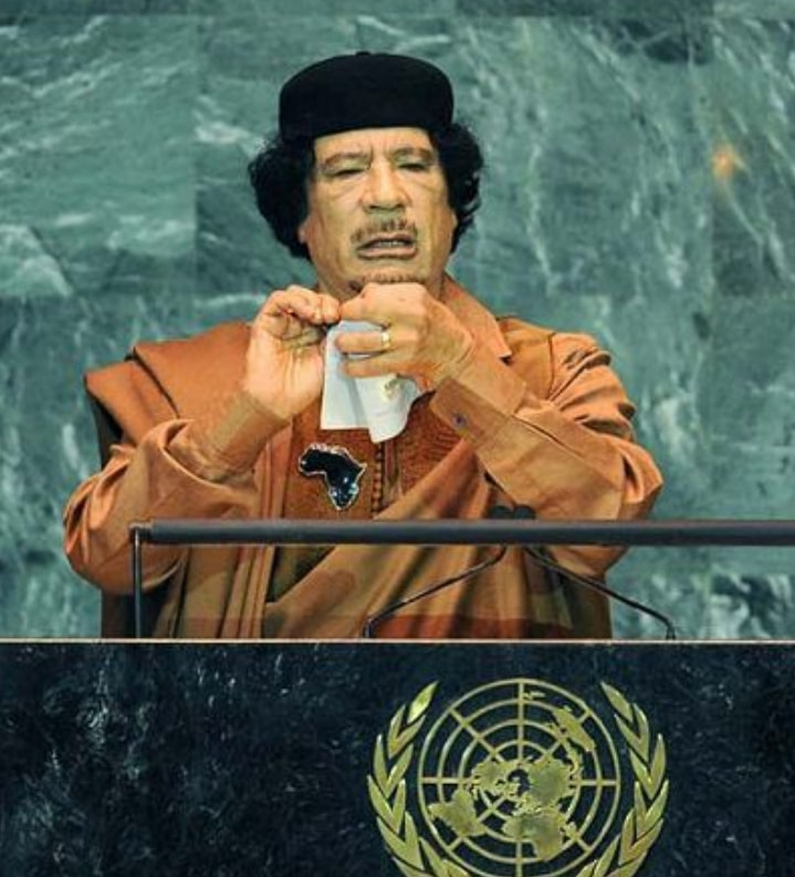 卡扎菲被鸡奸_卡扎菲女保镖_卡扎菲怎么死的