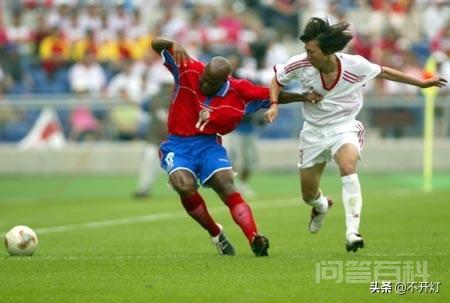 中国足球2002年冲击世界杯成功的原因是什么？