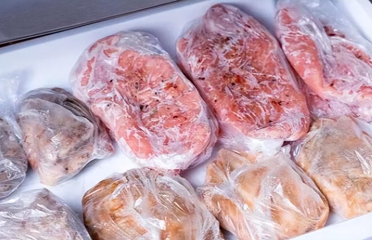 长期吃久冻的肉会致癌吗？冰箱里的肉冻多久不能吃？