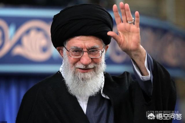 伊朗伊斯兰革命卫队是属于总统指挥还是属于伊朗最高领袖指挥？