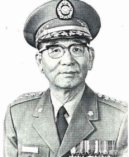 为什么胡琏当了那么多年师长直到18军军长才被授予少将军衔？