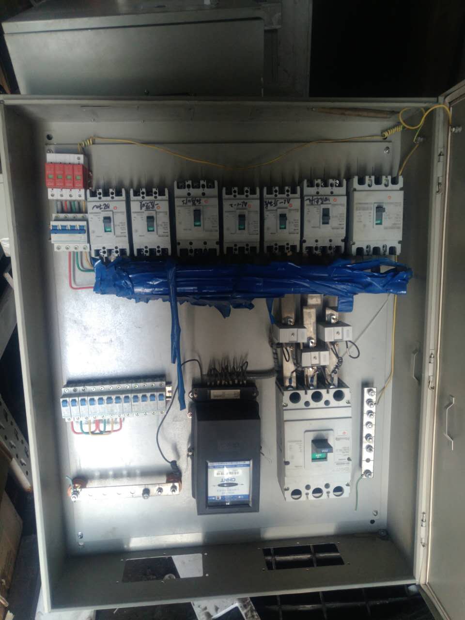 4开关箱末级配电箱(开关箱)中漏电保护器的额定漏电动作电流应选30ma