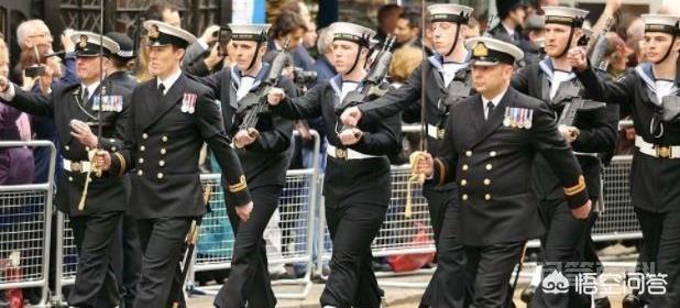 海军军衔为何在袖子上？