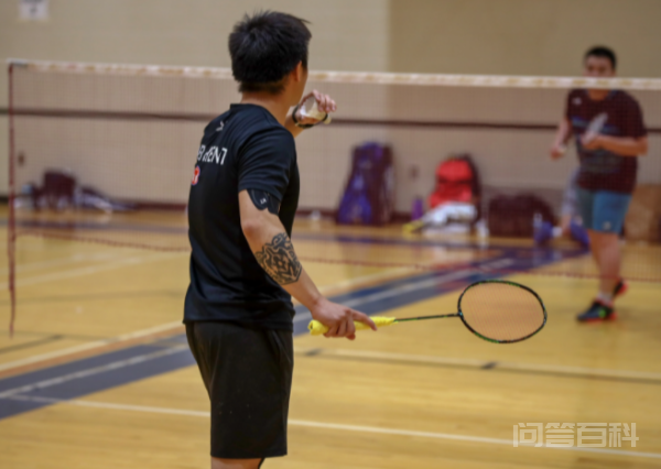play badminton怎么读？