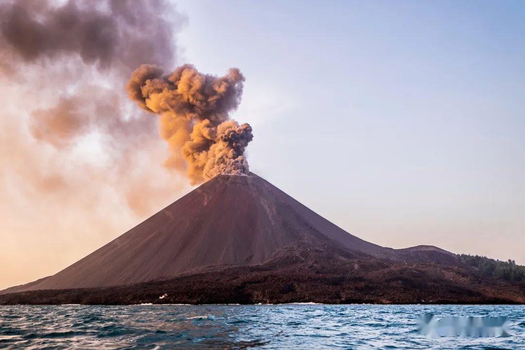 世界上最大的火山_塞尔达传说怎么带阿陨上火山_塞尔达怎么带阿陨上火山