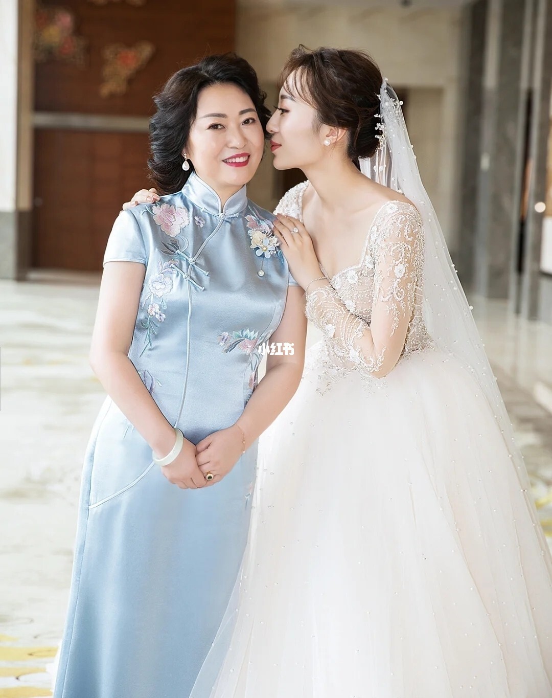 马浚伟拍婚纱照被误以为真 "老婆"陈法拉获赞 - 问答百科