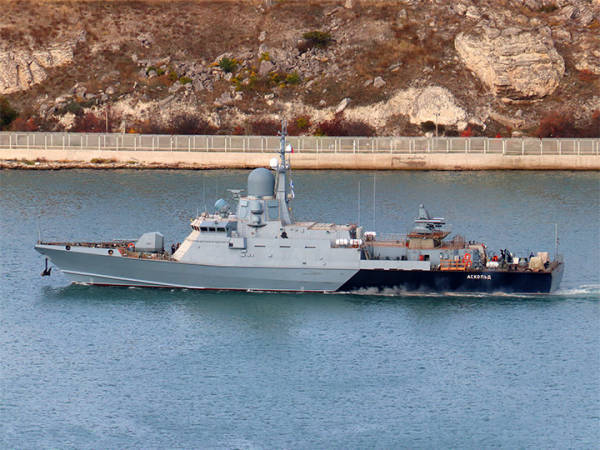 乌军导弹袭击克里米亚刻赤船厂，俄军一艘军舰受损