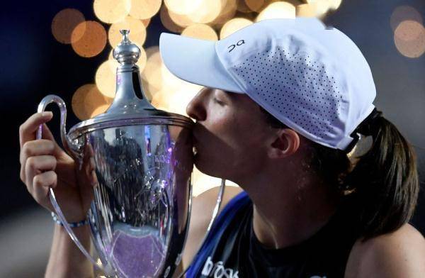 斯维亚特克夺WTA年终总冠军 重返女单<strong>世界</strong>排名第一