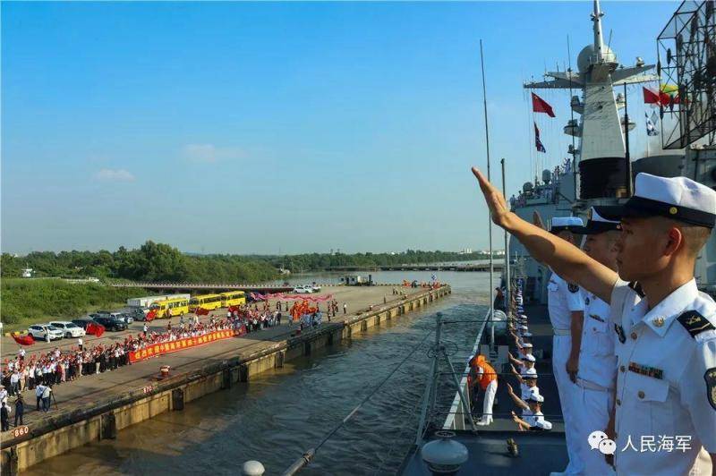 中国海军第44批护航编队抵达缅甸