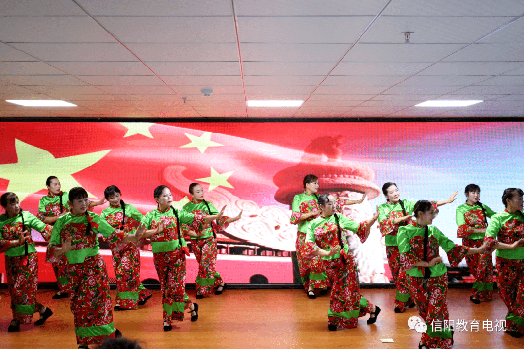 红歌唱出对党的爱 美好明港走进新时代——中国首个乡镇级“红歌艺站”落户明港