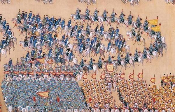 1685年，康熙在卢沟桥举行了一次大阅兵，影响到了今日中亚的版图