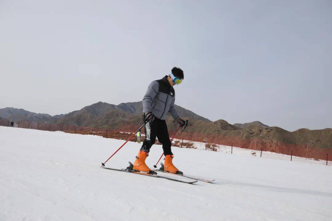 2023年雪季开始啦！来南坝滑雪场尽情享受滑雪的魅力！