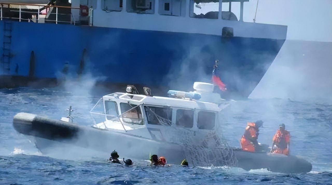 99年烟台大舜号沉船事件，302人获救22人，唯一女幸存者不会游泳