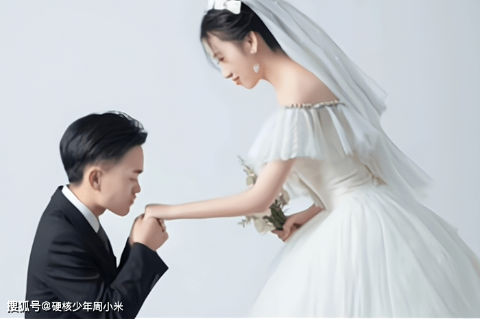 贵州又出"网红"：新娘凌晨1点逃婚，新郎含泪一个人走完婚礼流程