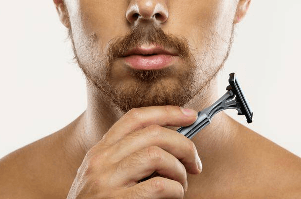 男人胡子长得快，说明了什么？刮胡子要注意什么？