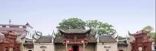 中国最独特的村庄，人活着姓杨，死后却姓王，祖宗到底为何姓？