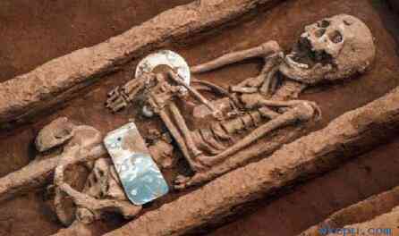 <strong>考古</strong>学家在中国发掘了“巨人之墓”
