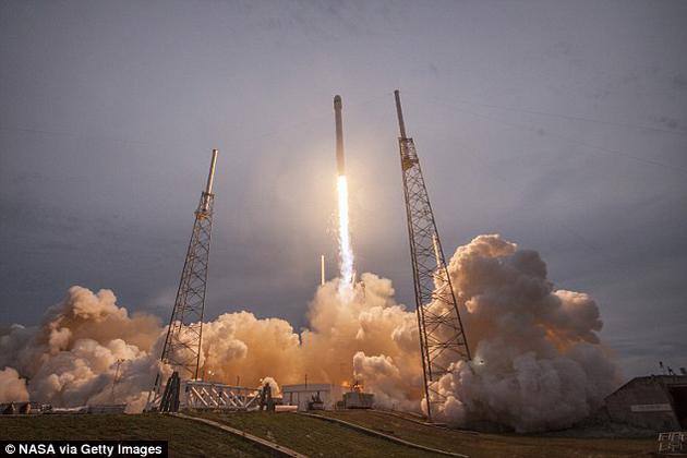 SpaceX将发射致命<strong>细菌</strong>送上国际空间站：微重力或加速变异