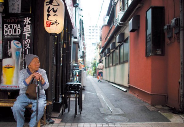 日本老龄化程度居全球第一，全球第二是哪个国家?