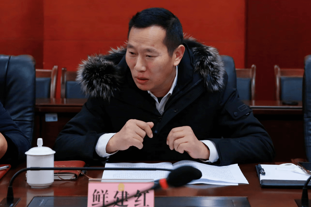 成都中院执行局局长陈立带队到大邑法院征求代表委员意见建议