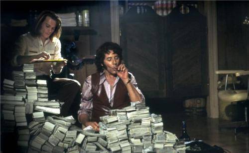 世界第一大毒枭：家中藏6亿美金一头白老虎，最后一幕让人傻眼