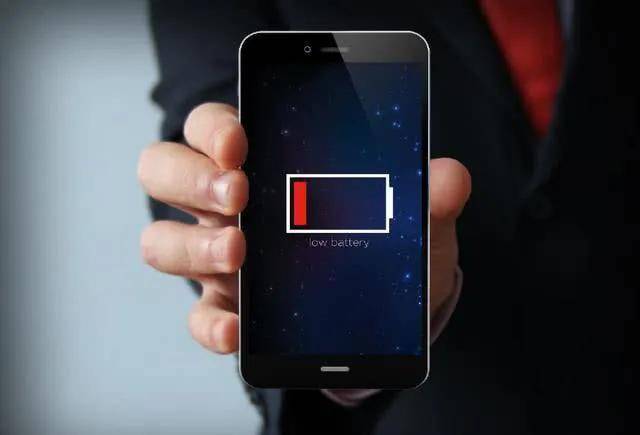 彻夜给手机充电会损伤电池吗？如何正确给手机充电呢