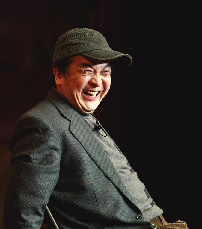 地方著名演员黄宏上午被免职，下午被带走！今60岁现状太唏嘘！