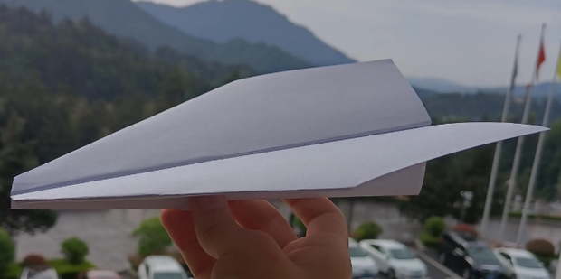 蝶状纸飞机折法