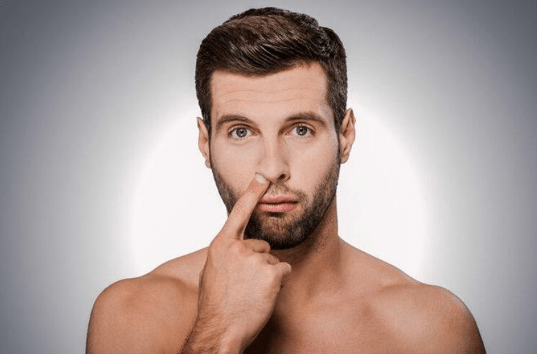 男性的鼻毛为何会“窜”出来？鼻毛生长旺盛说明什么？