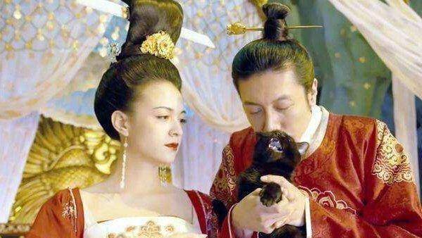 当代人怎样看待杨贵妃这个人? 当代人怎样看待杨贵妃这个人?