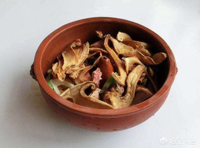 简单家常汤的100种做法 鸽子和什么一起炖汤最有营养？鸽子汤的做法是什么
