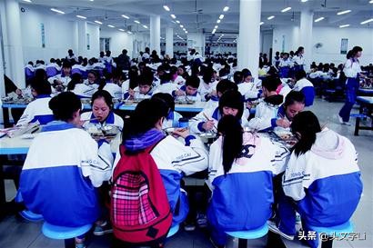 贵州209名高三学生出现发热、腹痛、腹泻等症状，你怎么看？